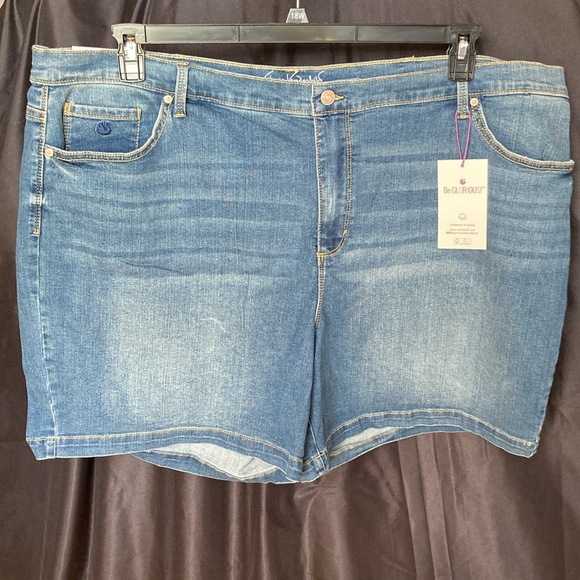Gloria Vanderbilt Amanda Short w slimming panel denim flex 24W - Picture 10 of 17